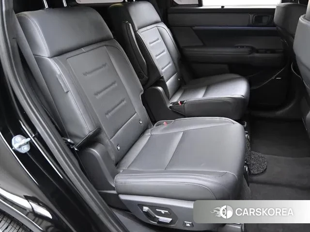 Hyundai Santa Fe (MX5) 2024 Черный из Кореи, фото 3