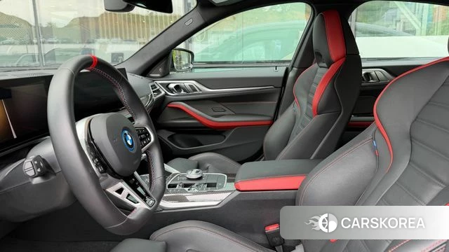 BMW i4 2025 Светло-серебряный цвет из Кореи, фото 3