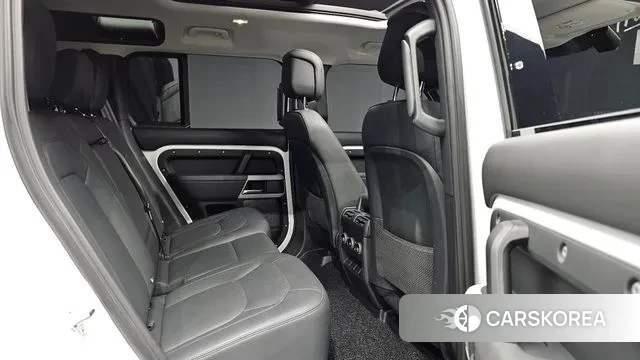 Land Rover Defender (L663) 2023 Белый из Кореи, фото 3