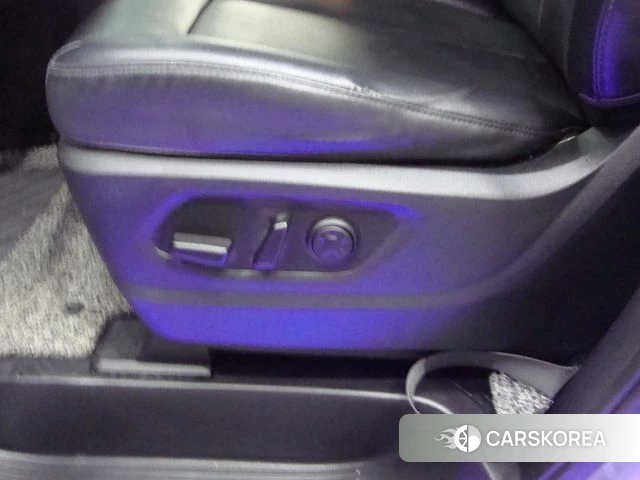 Hyundai Staria 2022 Серебряный из Кореи, фото 3