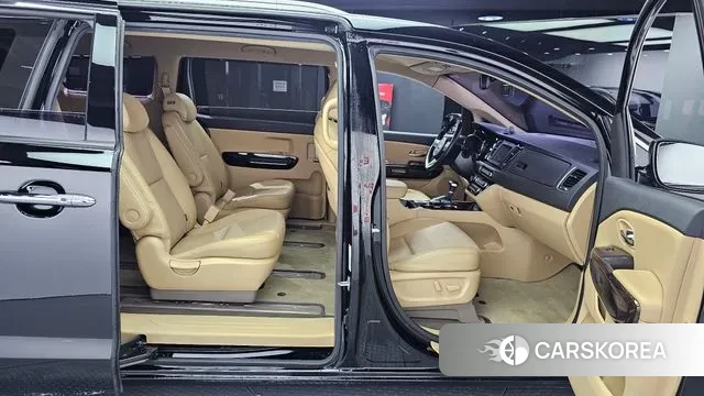 Kia The New Carnival 2019 Черный из Кореи, фото 3
