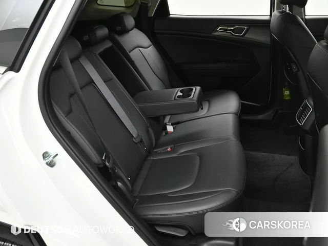 Kia Sportage 5th Generation 2022 Белый из Кореи, фото 3