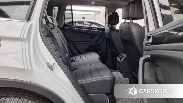Volkswagen Tiguan second Generation 2024 Белый из Кореи, фото 3