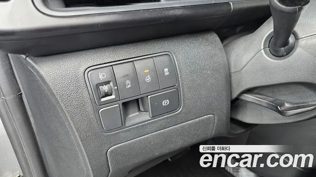 Hyundai Staria 2023 Серебряный из Кореи, фото 3