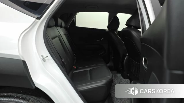 Hyundai Kona (SX2) 2024 Белый из Кореи, фото 3