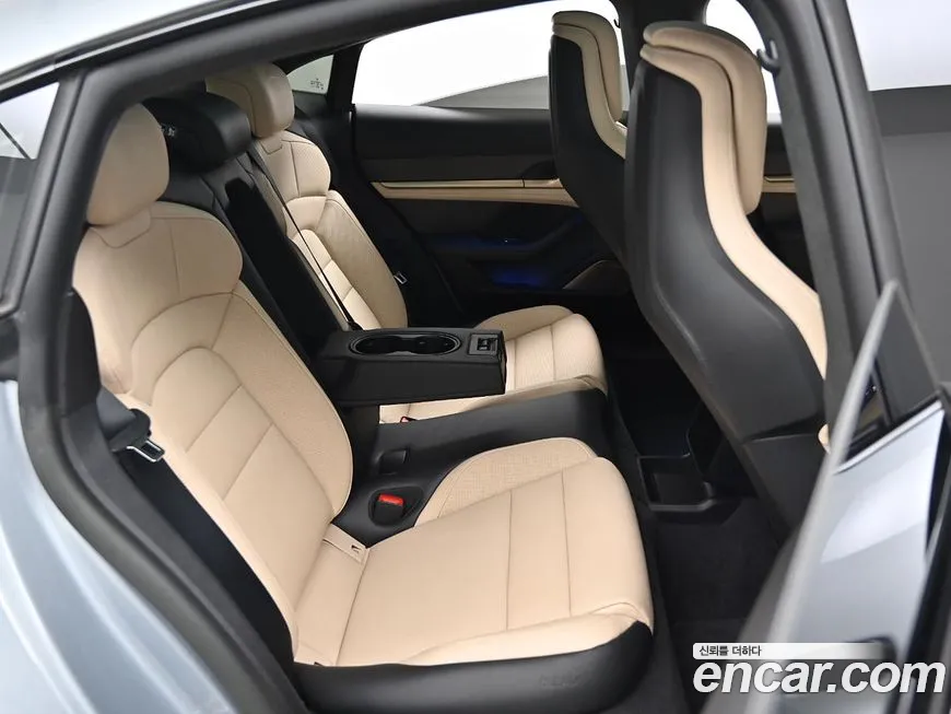 Porsche Taycan 2023 Серебряный из Кореи, фото 3