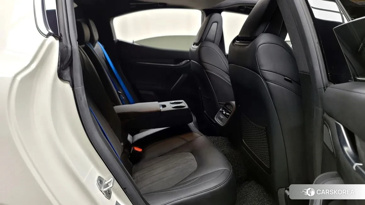 Maserati Ghibli 2022 из Кореи, фото 3