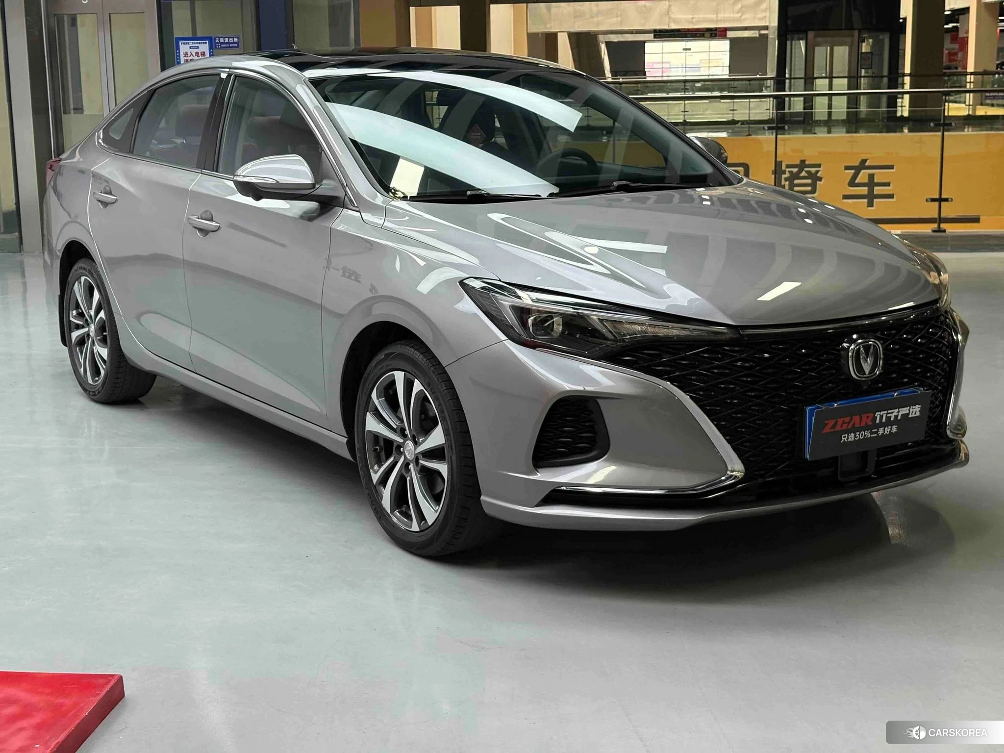 Chang'an Yidong 2020 Темно-серый из Китая, фото 3