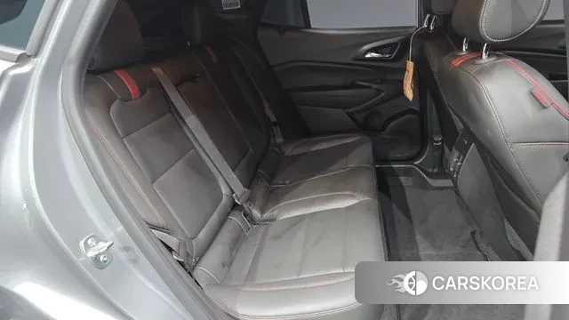 Chevrolet (GM Daewoo) Trax Crossover 2024 Серебряный из Кореи, фото 3