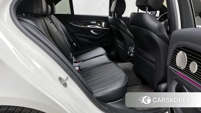 Mercedes-Benz E-Class W213 2022 Белый из Кореи, фото 3