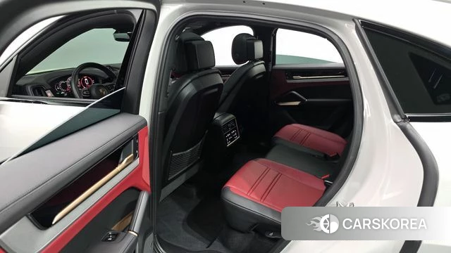 Porsche Cayenne (PO536) 2023 Серебристо-серый из Кореи, фото 3