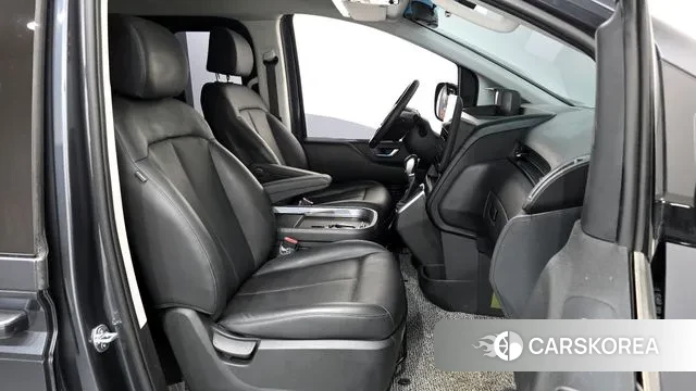 Hyundai Staria 2024 Серый из Кореи, фото 3