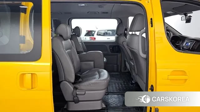 Hyundai The New Grand Starex 2018 Желтый из Кореи, фото 3