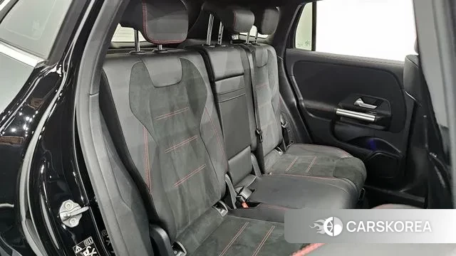 Mercedes-Benz GLA - Class H247 2023 Черный из Кореи, фото 3