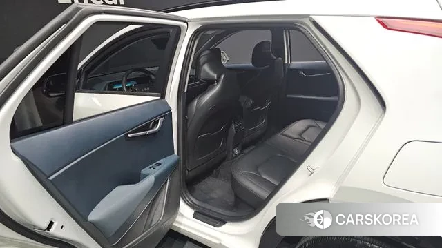 Kia Di Ol Nu Niro 2022 Белый из Кореи, фото 3