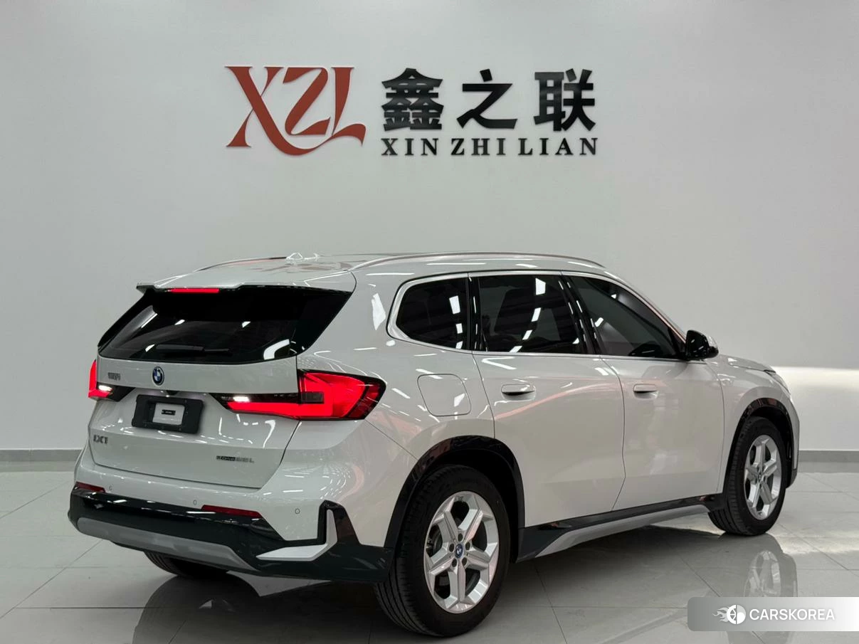 BMW iX1 2023 Белый из Китая, фото 3