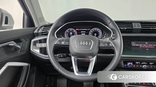 Audi Q3 (F3) 2020 Белый из Кореи, фото 3
