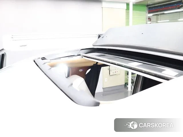 Hyundai Staria 2023 Серебряный из Кореи, фото 3