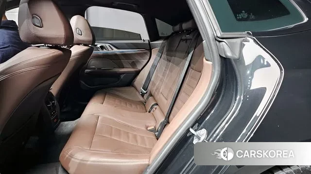 BMW i4 2022 Черный из Кореи, фото 3