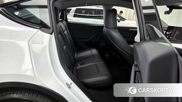 Tesla Model Y 2023 Белый из Кореи, фото 3