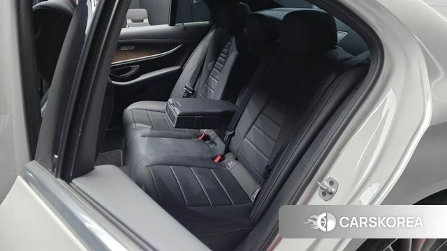 Mercedes-Benz E-Class W213 2022 Белый из Кореи, фото 3