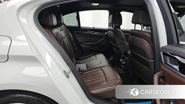 BMW 5 Series (G30) 2019 Белый из Кореи, фото 3