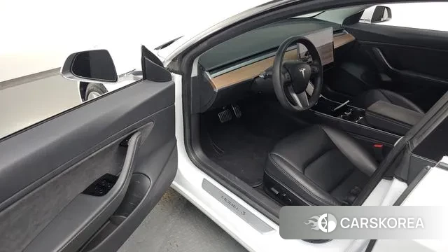 Tesla Model 3 2020 Белый из Кореи, фото 3