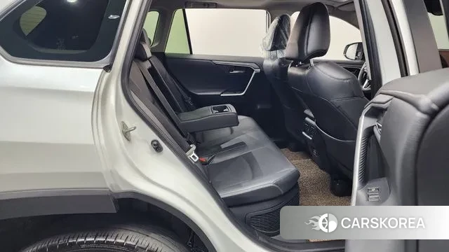 Toyota RAV4 5th Generation 2023 Белый из Кореи, фото 3