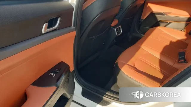 Kia The New K5 3rd generation 2023 Белый из Кореи, фото 3