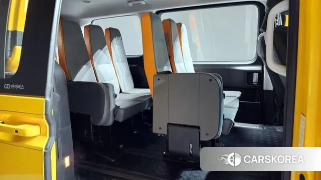 Hyundai Staria 2022 Желтый из Кореи, фото 3