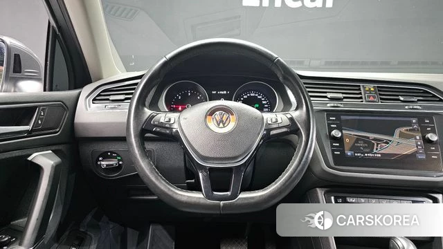 Volkswagen Tiguan second Generation 2018 Серый из Кореи, фото 3