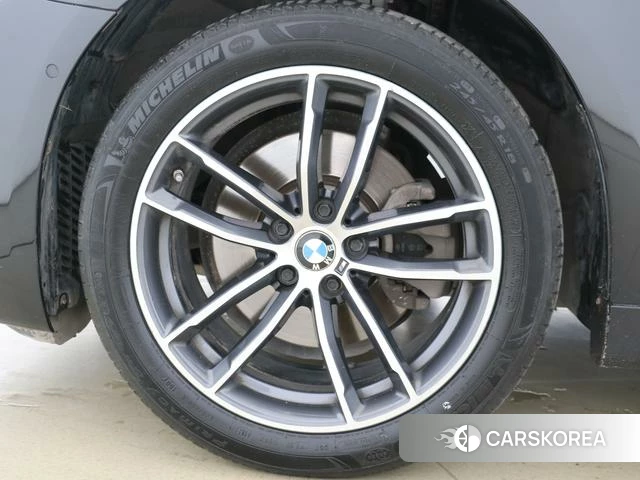 BMW 5 series 2022 Черный из Китая, фото 3