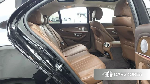 Mercedes-Benz E-Class W213 2019 Черный из Кореи, фото 3