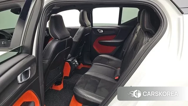 Volvo XC40 2021 Белый из Кореи, фото 3