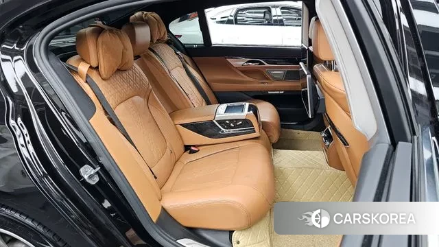 BMW 7 Series (G11) 2018 Черный из Кореи, фото 3
