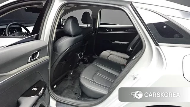 Kia The New K5 Hybrid 3rd generation 2025 Серебристо-серый из Кореи, фото 3