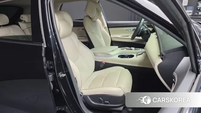 Genesis GV70 2022 Черный из Кореи, фото 3