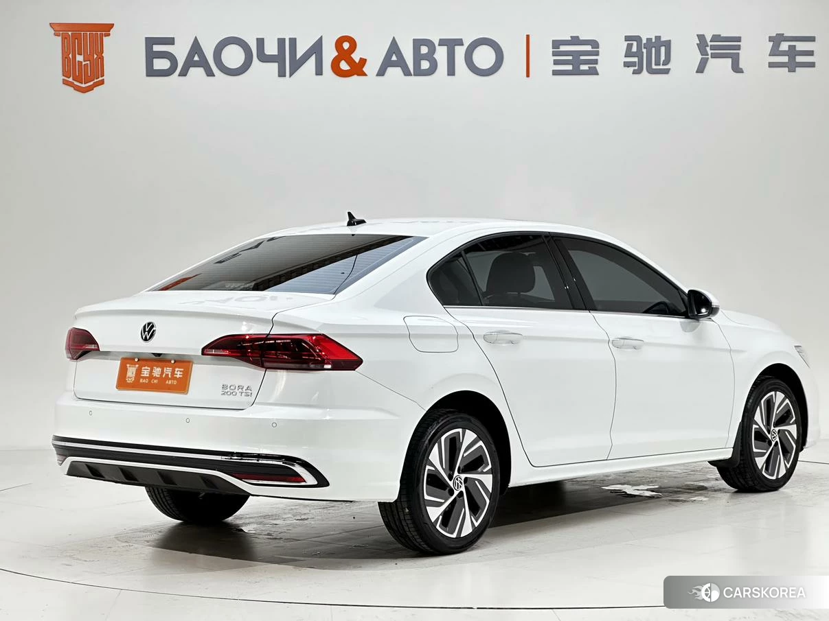 Volkswagen Bora 2022 Белый из Китая, фото 3