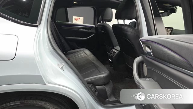BMW X4 (G02) 2023 Серебристо-серый из Кореи, фото 3