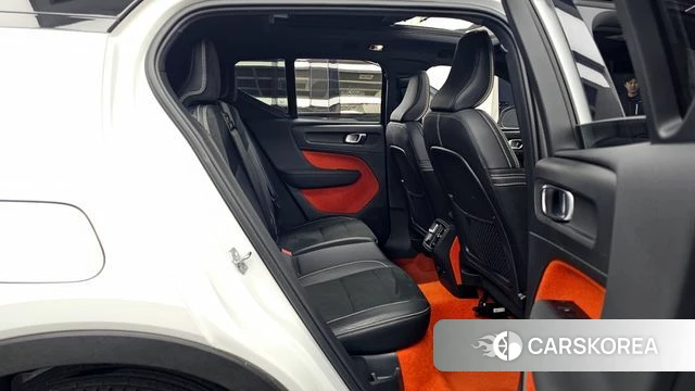 Volvo XC40 2021 Белый из Кореи, фото 3