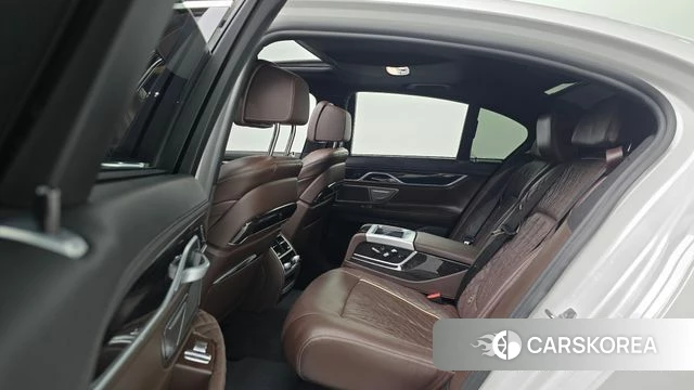 BMW 7 Series (G11) 2020 Белый из Кореи, фото 3