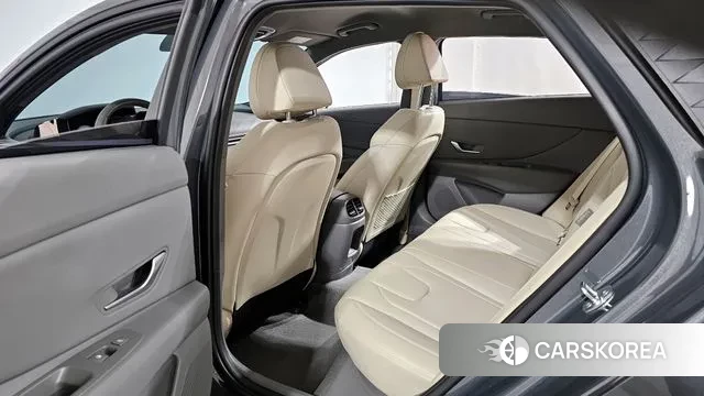 Hyundai The New Avante (CN7) 2023 Серый из Кореи, фото 3