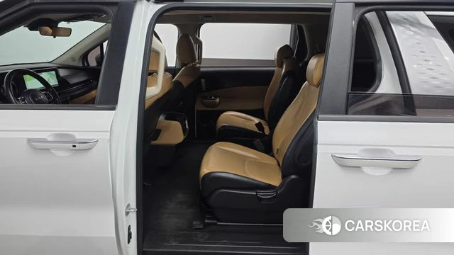 Kia Carnival 4th generation 2023 Белый из Кореи, фото 3