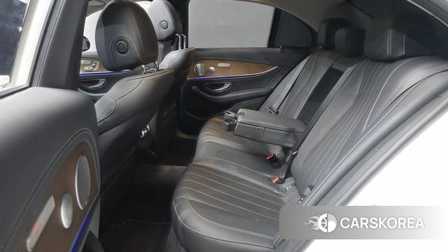 Mercedes-Benz E-Class W213 2019 Белый из Кореи, фото 3