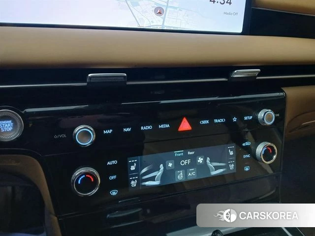 Genesis G80 (RG3) 2025 Серебристо-серый из Кореи, фото 3