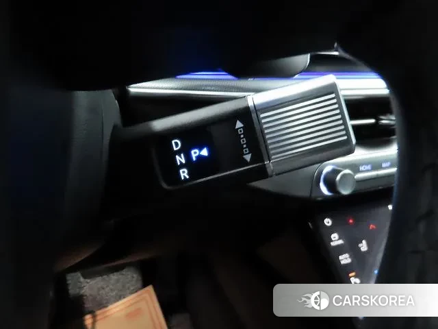 Hyundai Grandeur Hybrid (GN7) 2023 Серебристо-серый из Кореи, фото 3