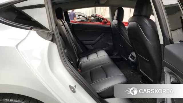 Tesla Model 3 2022 Белый из Кореи, фото 3