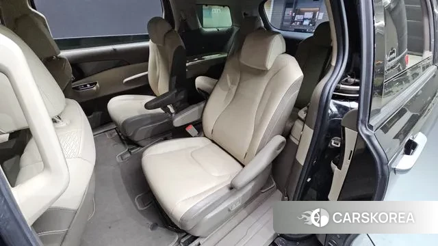 Kia Carnival 4th generation 2021 Черный из Кореи, фото 3