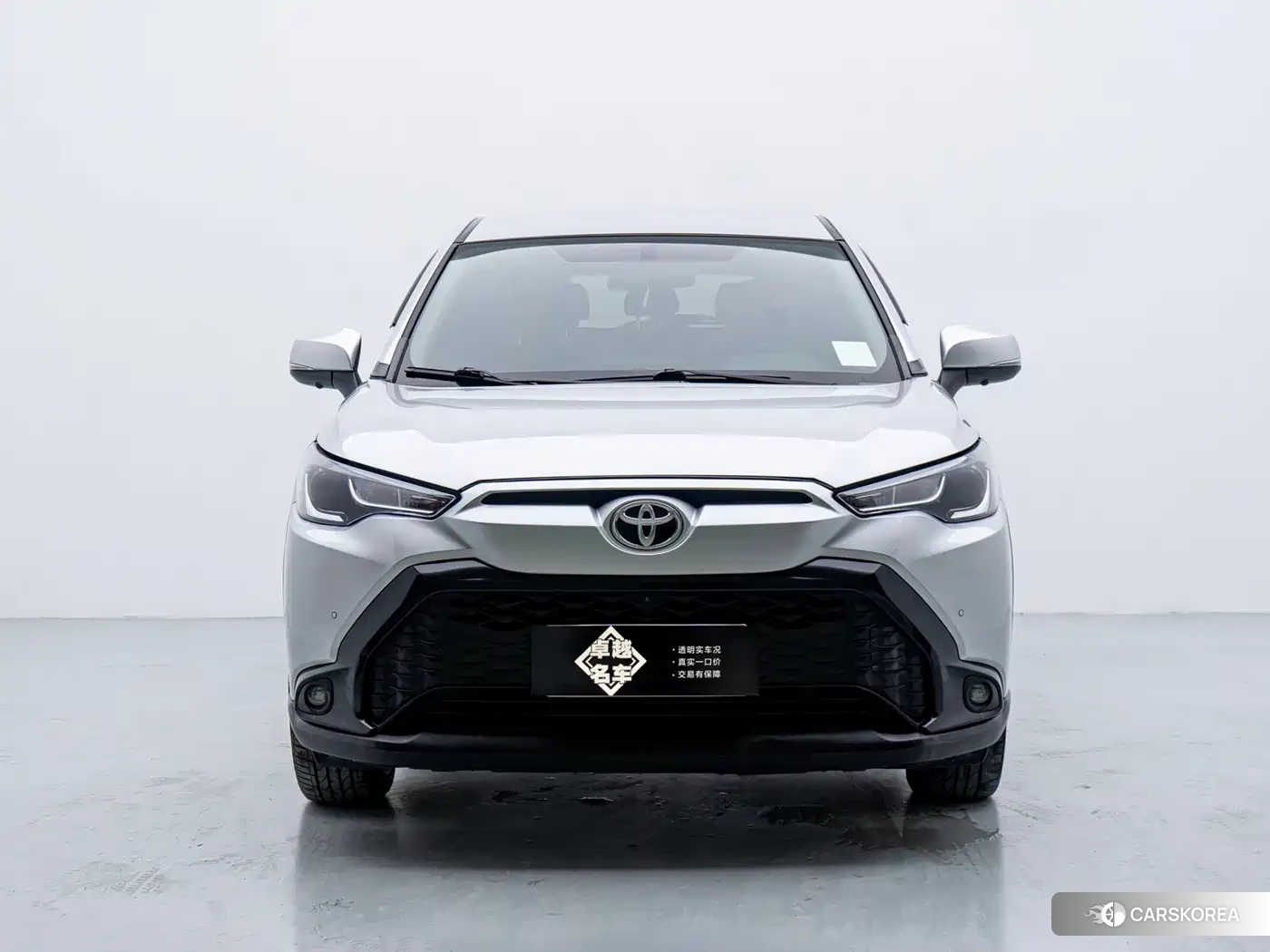 Toyota Frontlander 2023 Silver/gray из Китая, фото 3