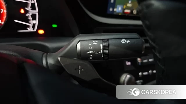 Lexus ES300h 7th generation 2023 Белый из Кореи, фото 3